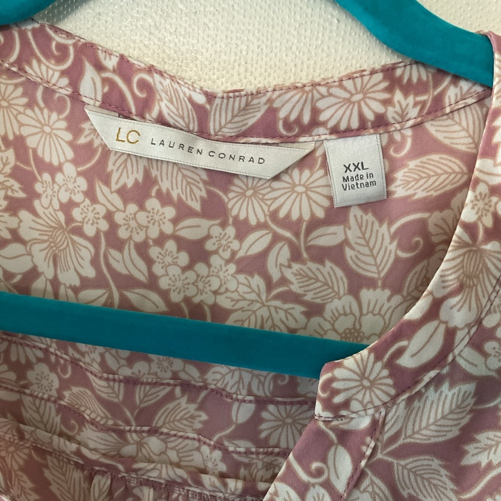 🌸 Lauren Conrad LC Floral Button-Front Blouse – Size XXL - Picture 3 of 8